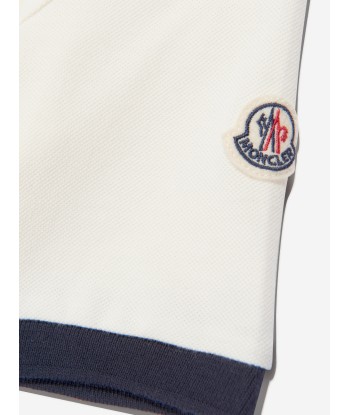 Moncler Enfant Boys Logo Polo Shirt in White brillant des détails fins