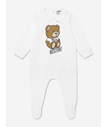 Moschino Baby Teddy Logo Babygrow With Gift Box in White Comment ça marche