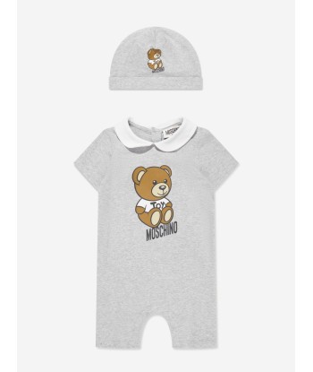 Moschino Baby Romper And Hat Gift Set in Grey votre restaurant rapide dans 