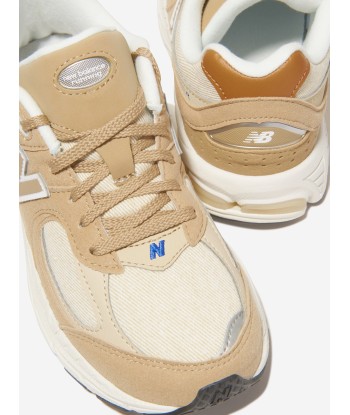 New Balance Kids 2002 Lace Up Logo Trainers in Beige pas cher